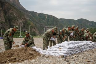 国米官方：与队内34岁后卫达米安续约至2025年6月